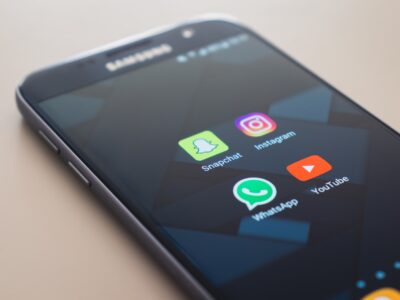 Mobile apps on display on Samsung smart phone